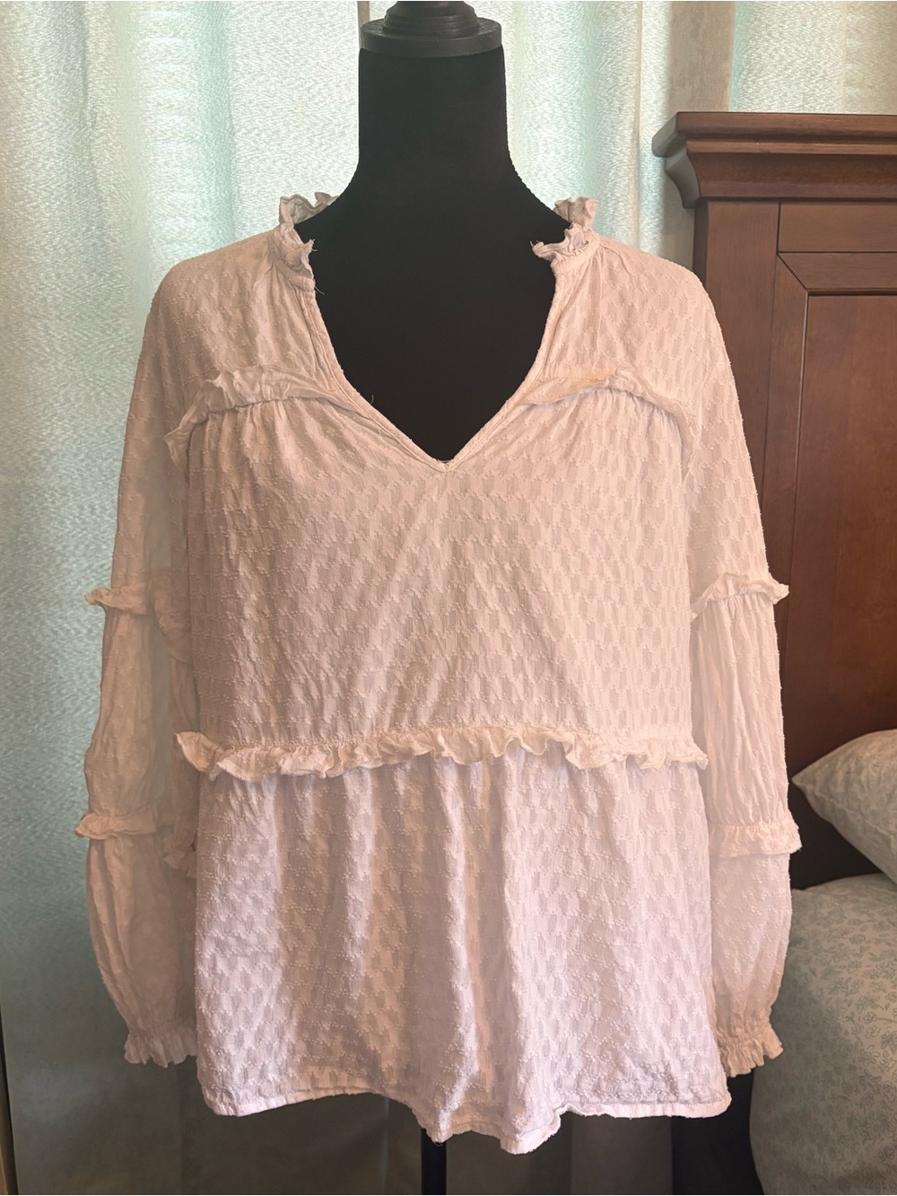 Maeve by Anthropologie White Ruffle Peasant Blouse Medium